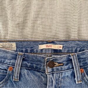 Aritzia Levi’s dad jeans 26